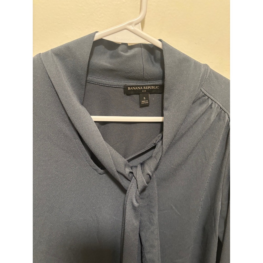 Banana Republic Slate Blue Tie Neck Long Sleeve Blouse Small - Picture 3 of 4